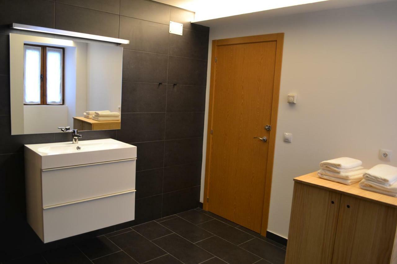 Ura Apartment Лесака Екстериор снимка
